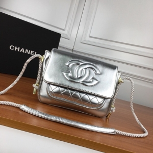 chanel bolsa size guide