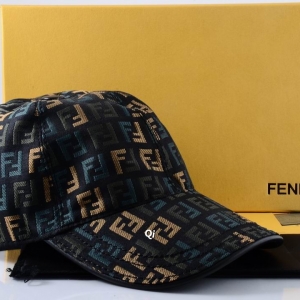 Boné Fendi