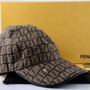 Boné Fendi