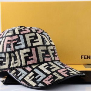 Boné Fendi