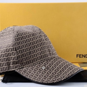 Boné Fendi