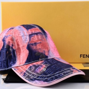 Boné Fendi