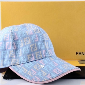 Boné Fendi