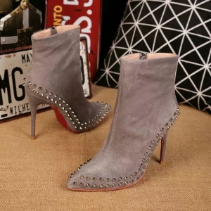 Bota Christian Louboutin 10cm.