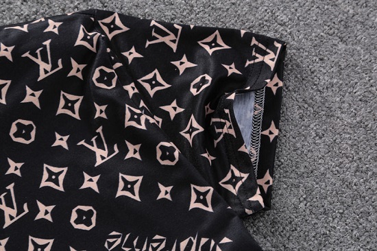 Camiseta Louis Vuitton x Supreme - Grandes Grifes