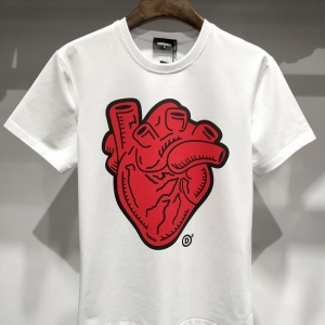 Camiseta estampa coração DSquared2