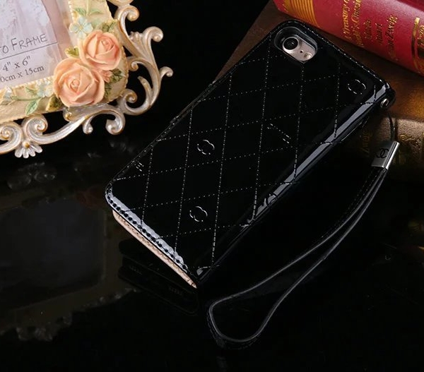 Capas Iphone Chanel - Imagem 9