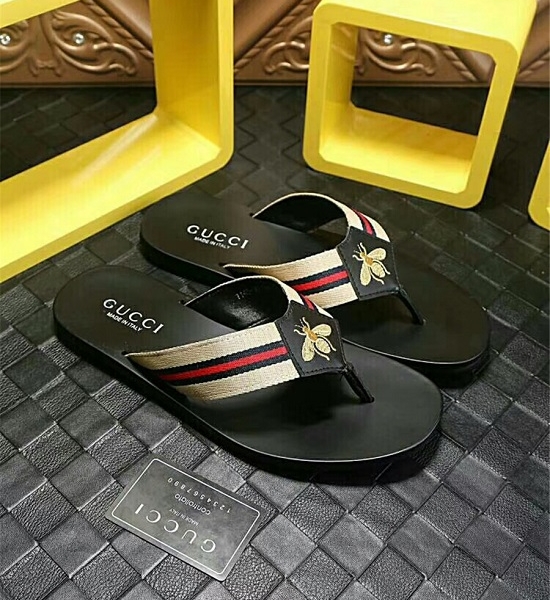 Chinelo abelha Gucci