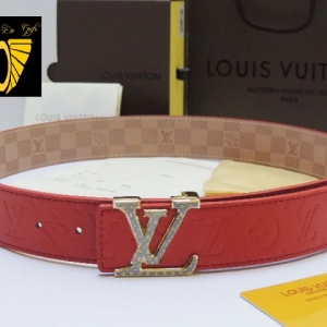 Cinto Vermelho de Couro Louis Vuitton