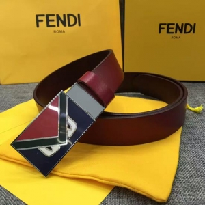 Cinto couro Fendi