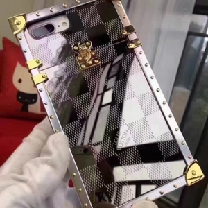 Eye-Trunk Louis Vuitton Capas Iphone