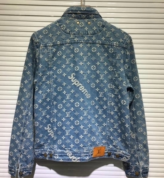 Jaqueta Jeans Louis Vuitton x Supreme - Grandes Grifes