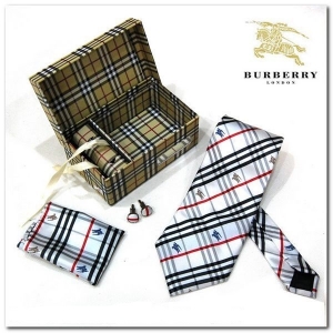 Kit Gravata+Lenço+Abotoaduras Burberry