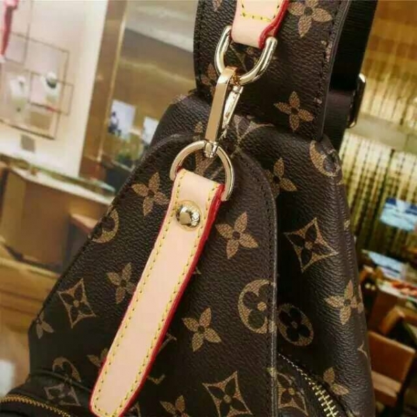 Pochete Louis Vuitton - Imagem 3