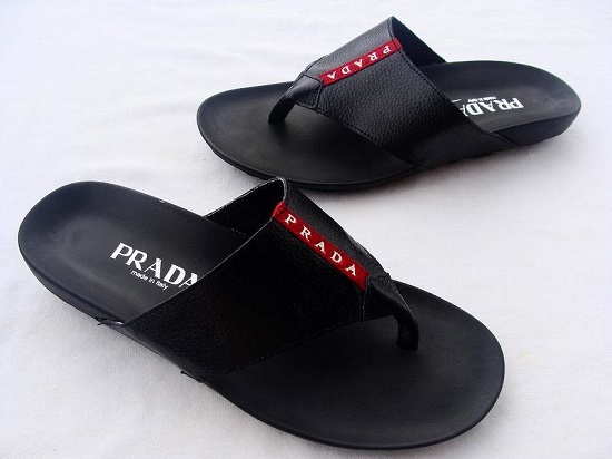 Sandália Chinelo em Couro Prada - Grandes Grifes