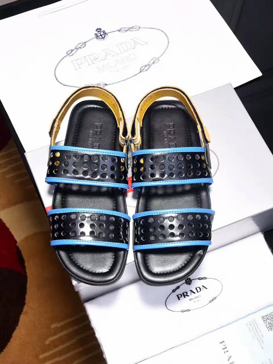 Sandália Chinelo de Couro Prada - Imagem 2