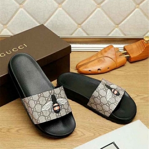 Sandália chinelo slipper abelha Gucci