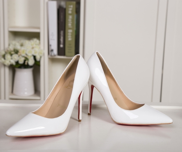 Sapato Alto Branco Christian Louboutin 12cm. Grandes Grifes