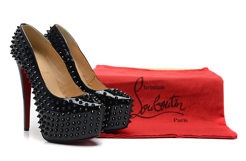 Sapato Couro Christian Louboutin