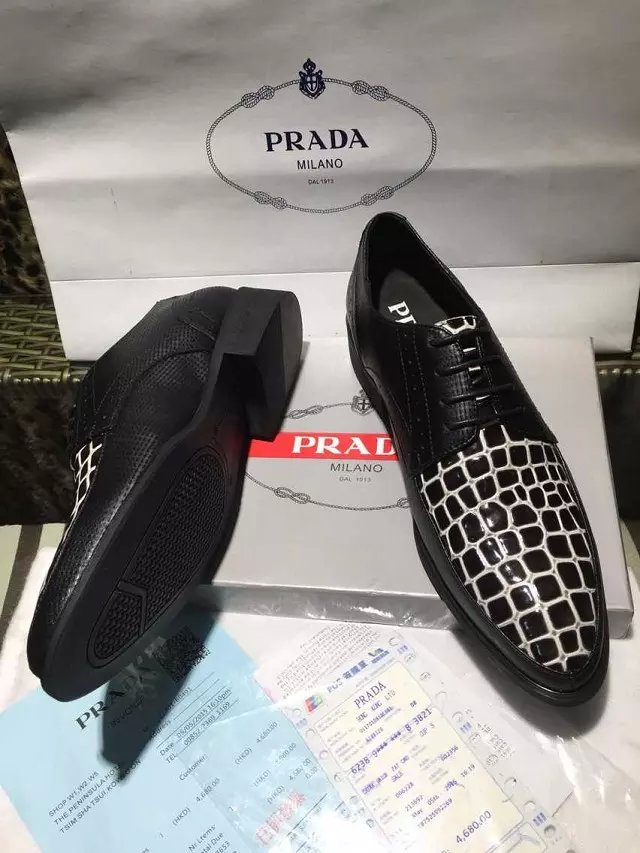 Sapato de Couro Prada - Imagem 2