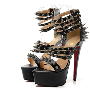 Sapato de Couro Salto Alto Christian Louboutin