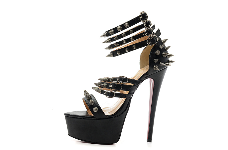 Sapato de Couro Salto Alto Christian Louboutin - Imagem 3