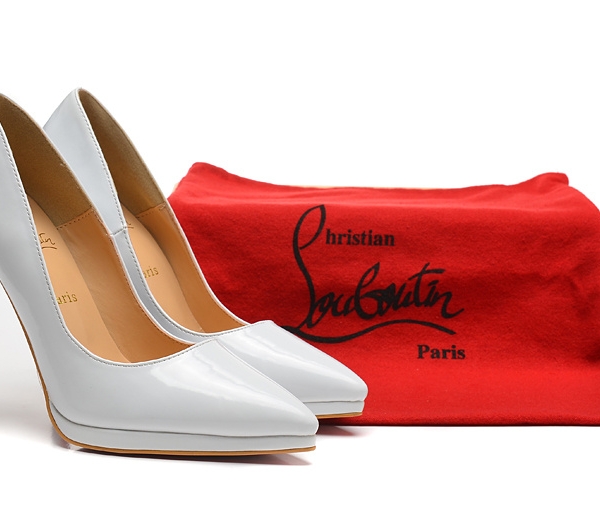 Christian Louboutin - Compre na Loja Online | Iguatemi 365