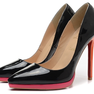 Sapato meia pata Christian Louboutin 12cm.