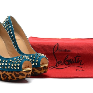 Sapato meia pata Christian Louboutin