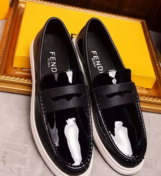 Sapatenis fendi 2025
