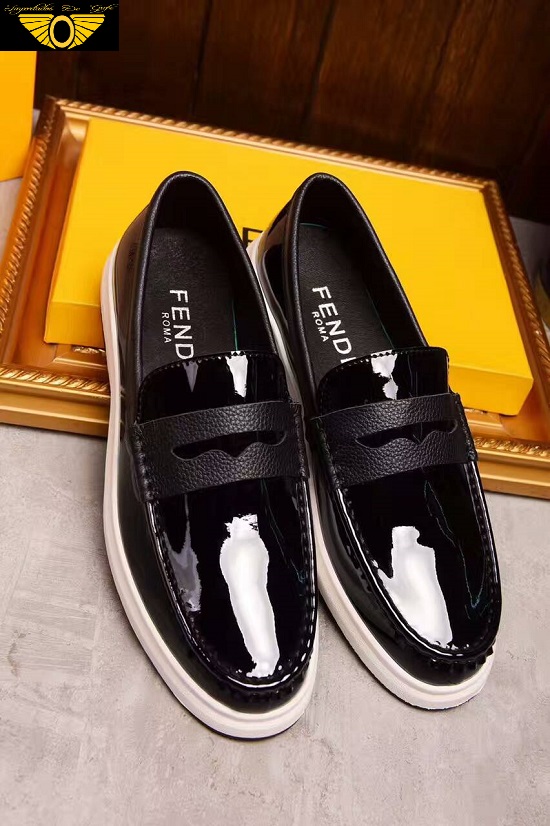 Sapatênis Couro Fendi