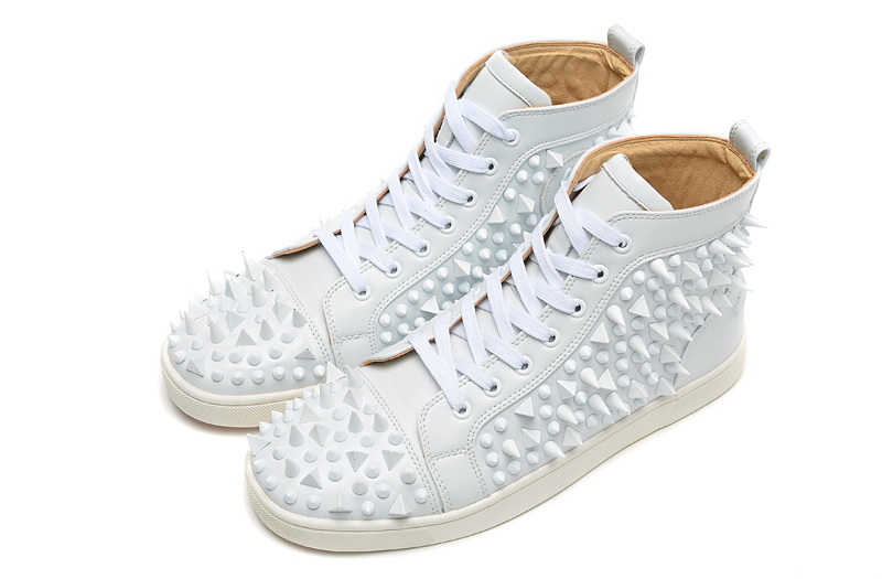 Christian Louboutin - Comprar em Rm Store Outlet