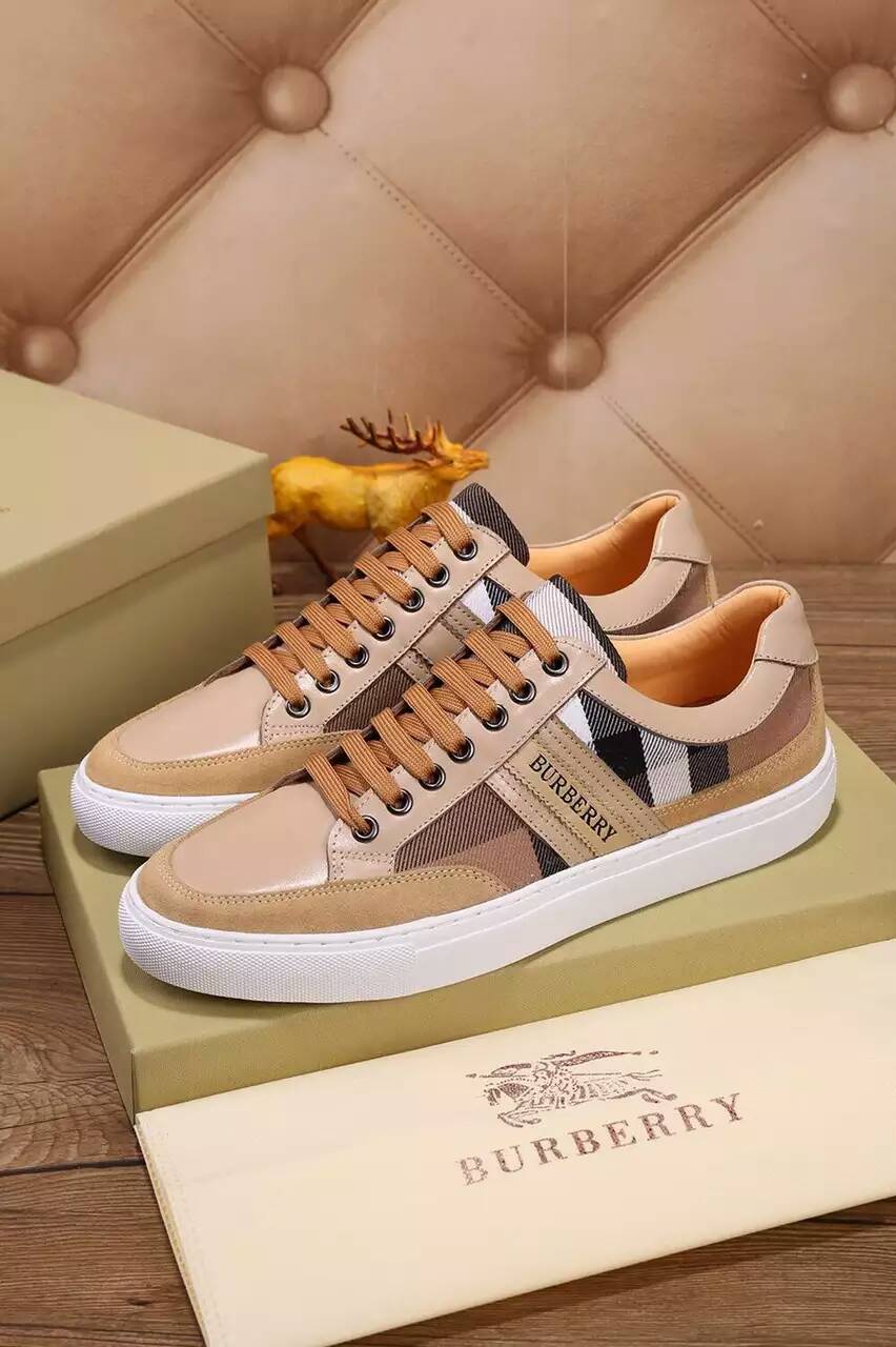 Tênis Xadrez Bege Burberry - Grandes Grifes