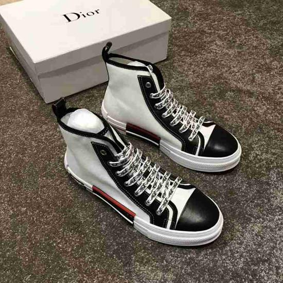 Tênis Louis Vuitton cano alto na Vitrine da Jô