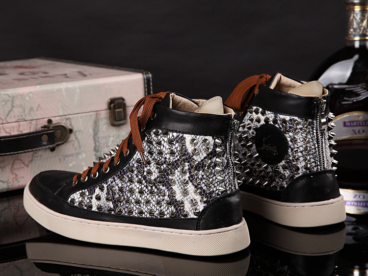 Tênis Cano Alto Christian Louboutin - Imagem 3