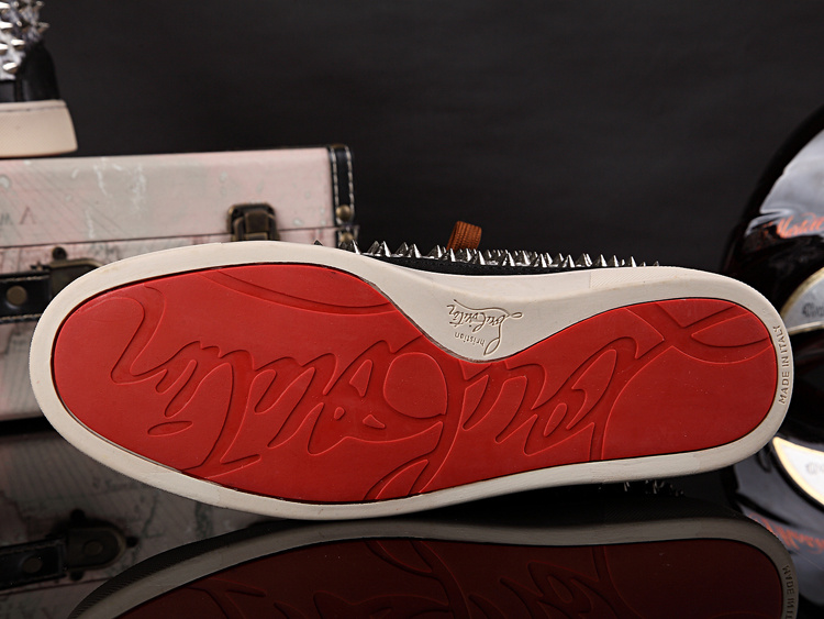 Tênis Cano Alto Christian Louboutin - Imagem 4