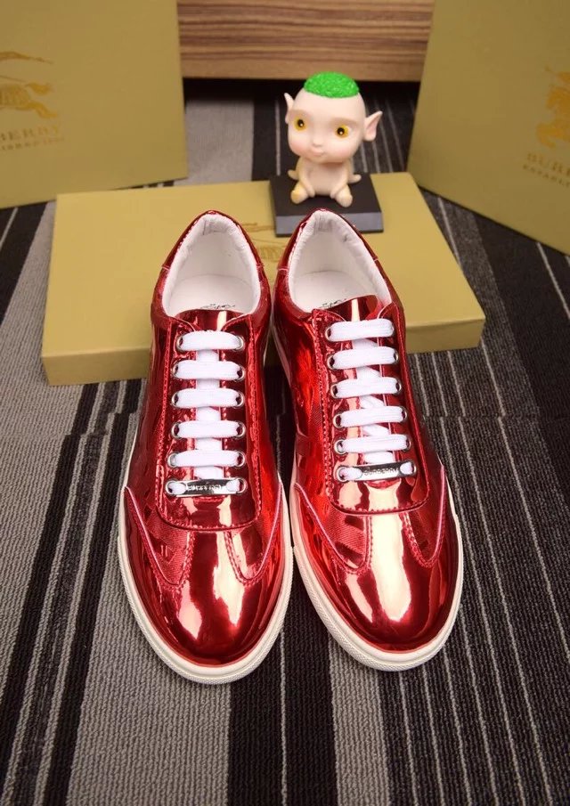 Tênis Couro Dourado Burberry - Imagem 5