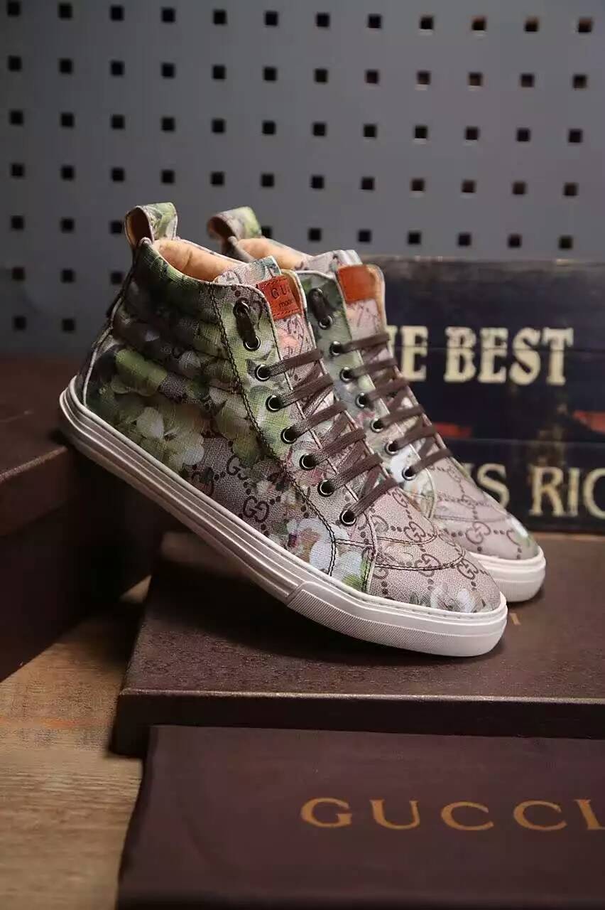 Tênis cano alto de couro Gucci