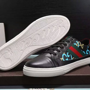 Tênis casual de couro Gucci