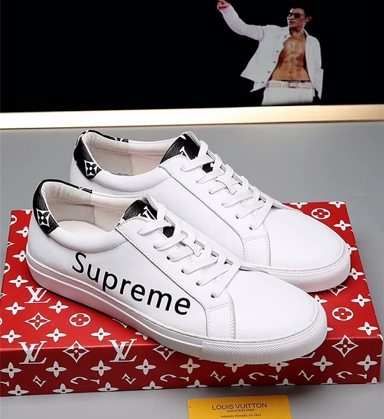 Tênis couro Louis Vuitton x Supreme