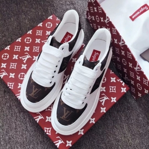 Tênis couro Louis Vuitton x Supreme