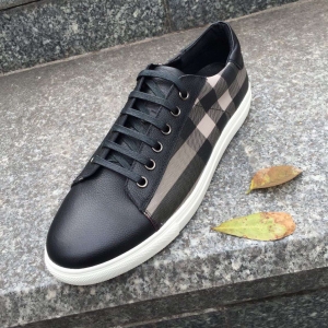 Tênis de Couro Burberry