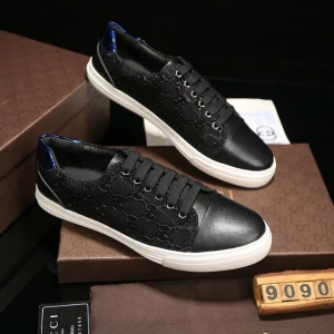 Tênis de Couro Gucci