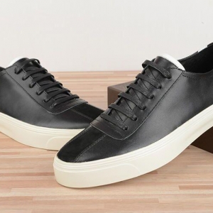 Tênis de Couro Gucci