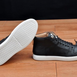 Tênis de Couro Louis Vuitton