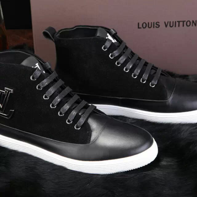 Tênis de Couro Louis Vuitton - Imagem 4